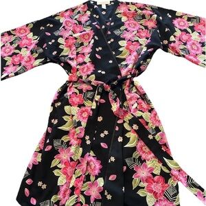 Oscar de la Renta Sleepwear Black and Pink Floral Kimono Robe Size Small